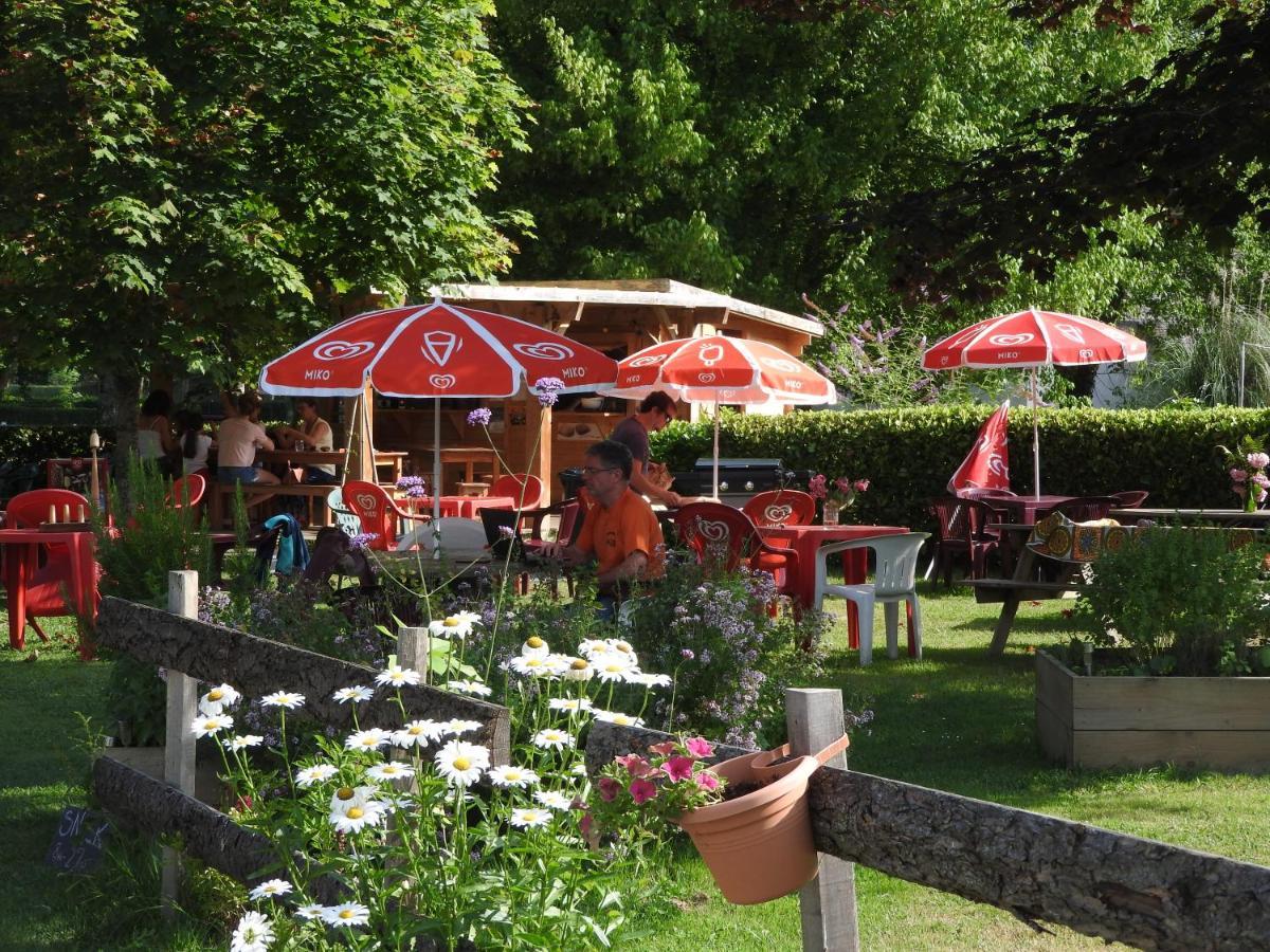 Camping Le Saillet Lestelle-Bétharram Exterior foto